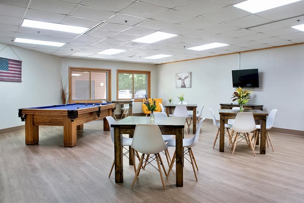 Folwell Flats Adapta Assisted Living dinning room