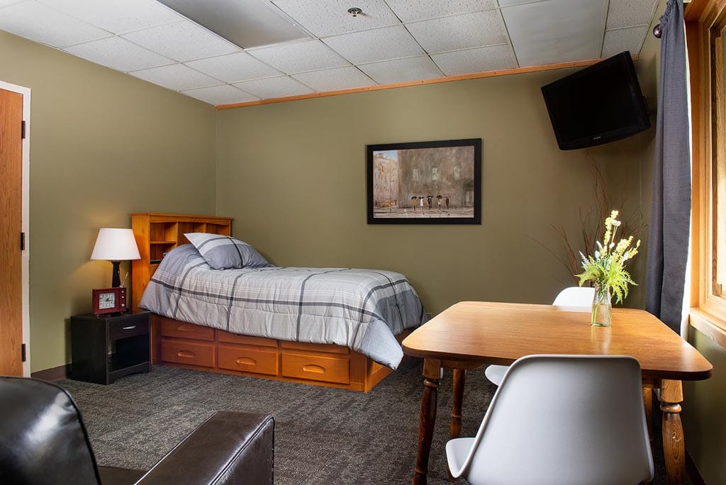 Folwell Flats Adapta Assisted Living bedroom